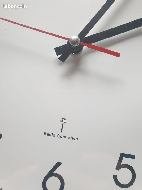 https://img.leboncoin.fr/api/v1/lbcpb1/images/de/ba/bc/debabca1b1746966934638d2b0b438260721b047.jpg?rule=ad-large