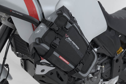 https://cdn.shopify.com/s/files/1/0587/6468/9606/files/drybag80l3.jpg?v=1699909756