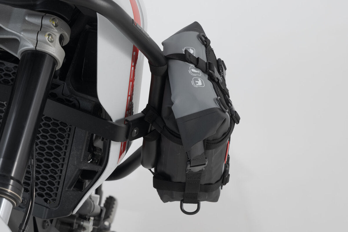 https://cdn.shopify.com/s/files/1/0587/6468/9606/files/drybag80l4.jpg?v=1699909755