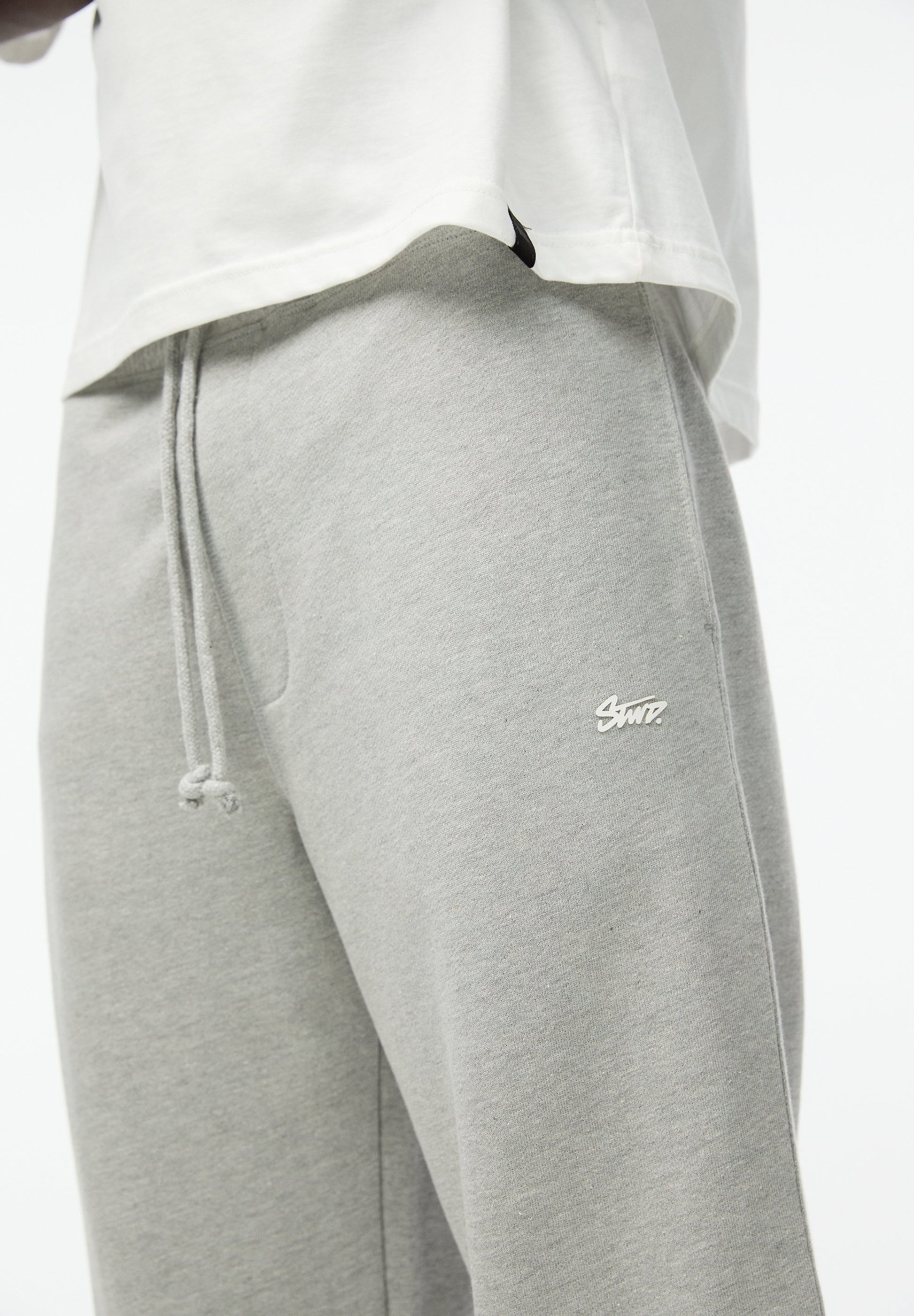 Pull&Bear Men's Light Grey Fleece Sweatpants - Comfortable Tapered Fit Joggers