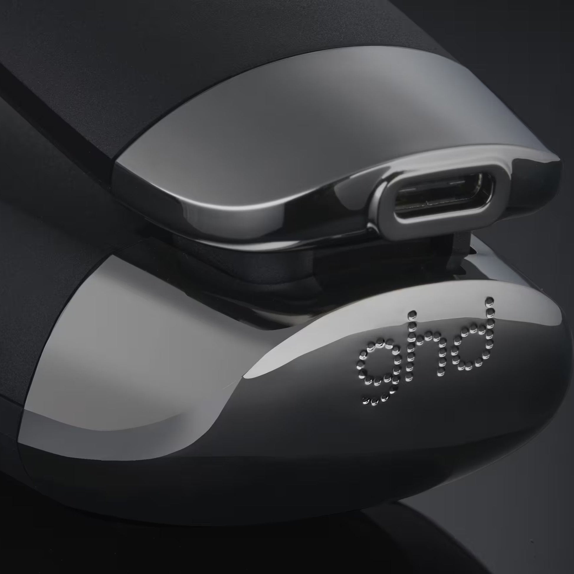 GHD Unplugged Wireless Flat Iron – Sleek Black Portable Styling Tool