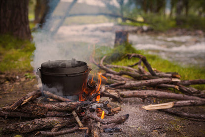 GUSSKÖNIG 9.5 Quart Pre-Seasoned Cast Iron Dutch Oven, 2-in-1 Lid