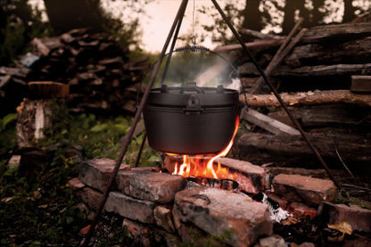 GUSSKÖNIG 9.5 Quart Pre-Seasoned Cast Iron Dutch Oven, 2-in-1 Lid