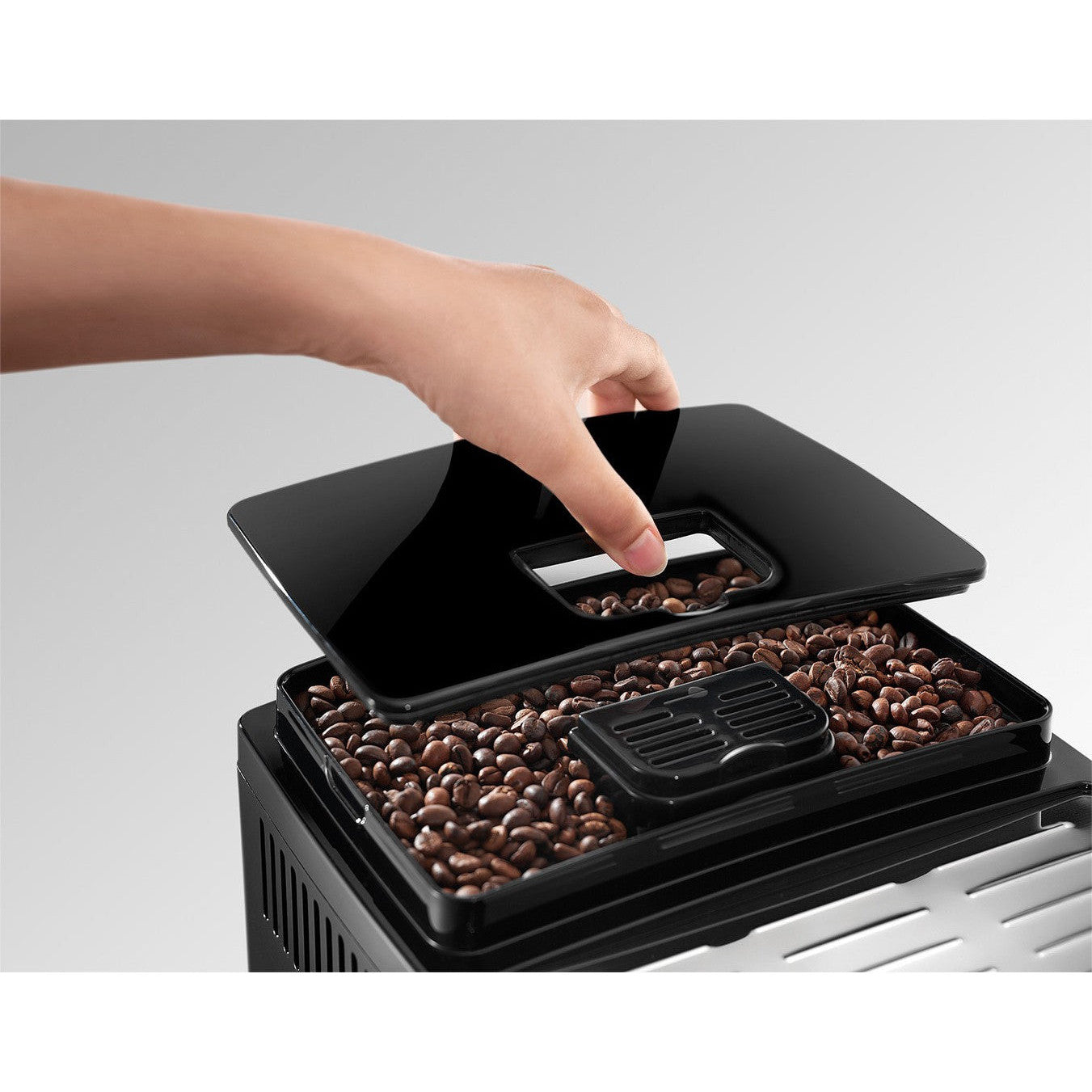 De'Longhi ECAM13.123.B Black Bean-to-Cup Espresso Machine with Milk Frother