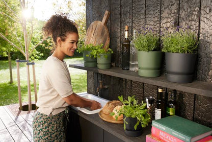 Elho Greenville Round 16cm Living Black Self-Watering Recycled Plastic Flower Pot