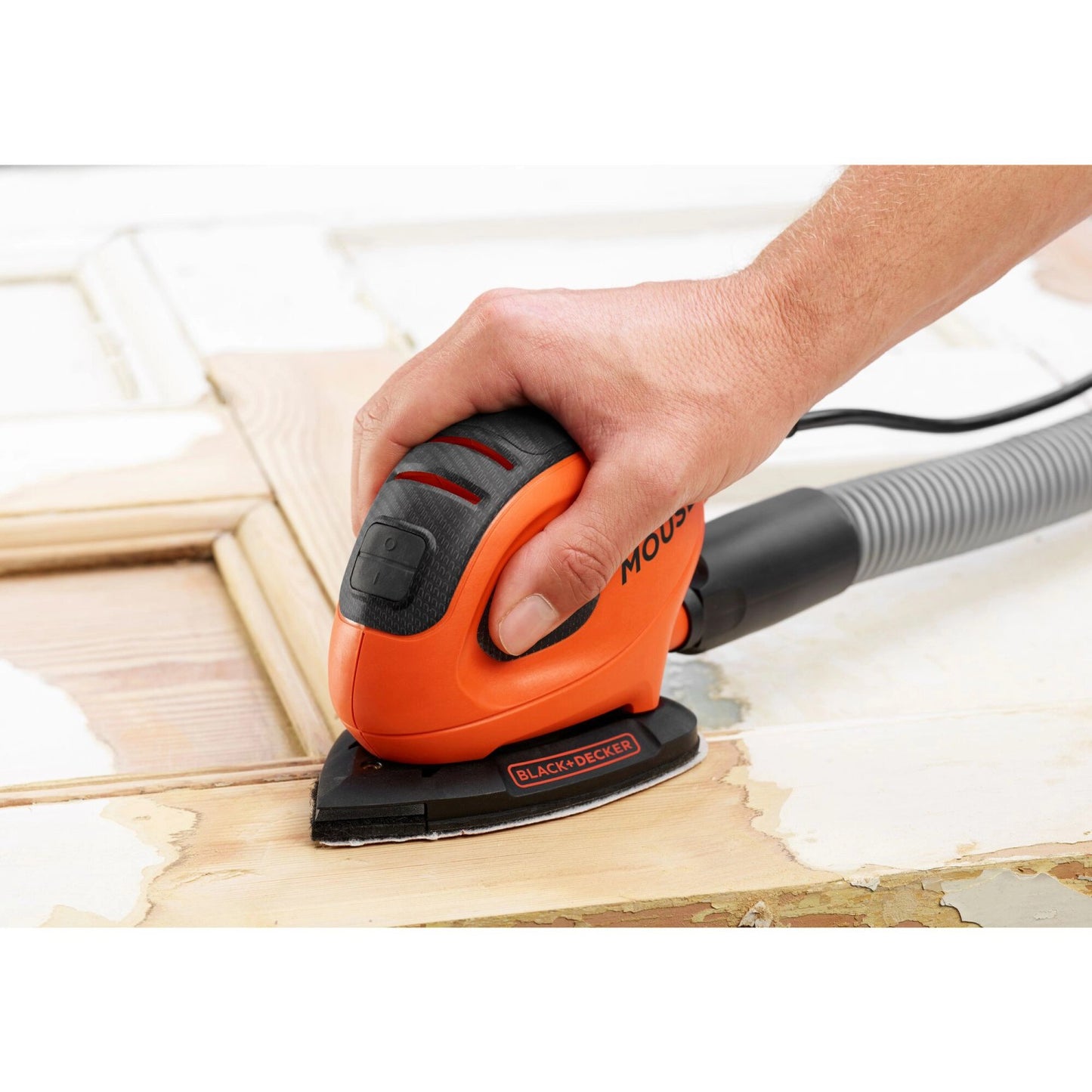 Black+Decker Mouse BEW230BCA Compact Detail Sander with 10-Piece Accessory Kit