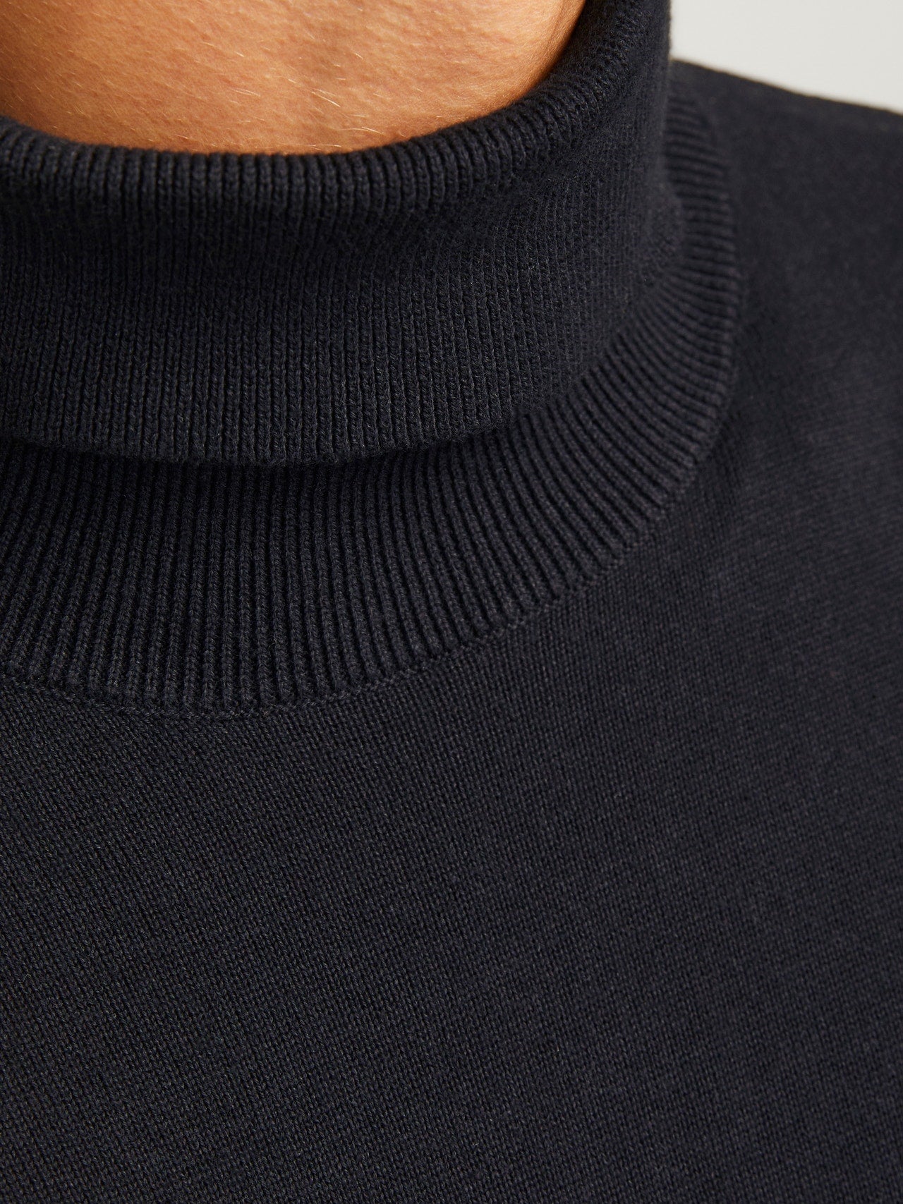 Men's Organic Cotton Regular Fit Turtleneck Sweater for Winter Comfort