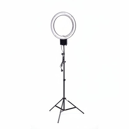 https://cdn.shopify.com/s/files/1/0718/5524/3546/products/joe-ring-light-452224.jpg?v=1693260499