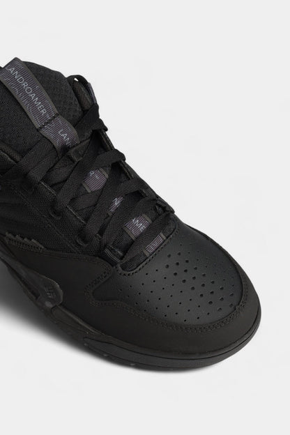 Columbia Men's Black Lifestyle Sneakers: Durable Comfort for Everyday Versatile Wear