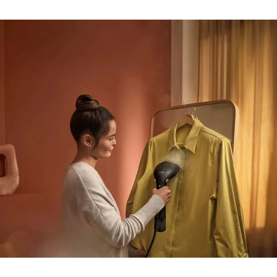 https://cdn.wasserman.eu/generated/images/s960/2922655/philips-steamer-sth7060-80-handheld-1500-w-01-02-l-28-g-min-black