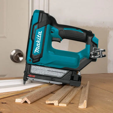 Makita Set of 18v Cordless Pin Nailer & 18v Powered Random Orbit Sander