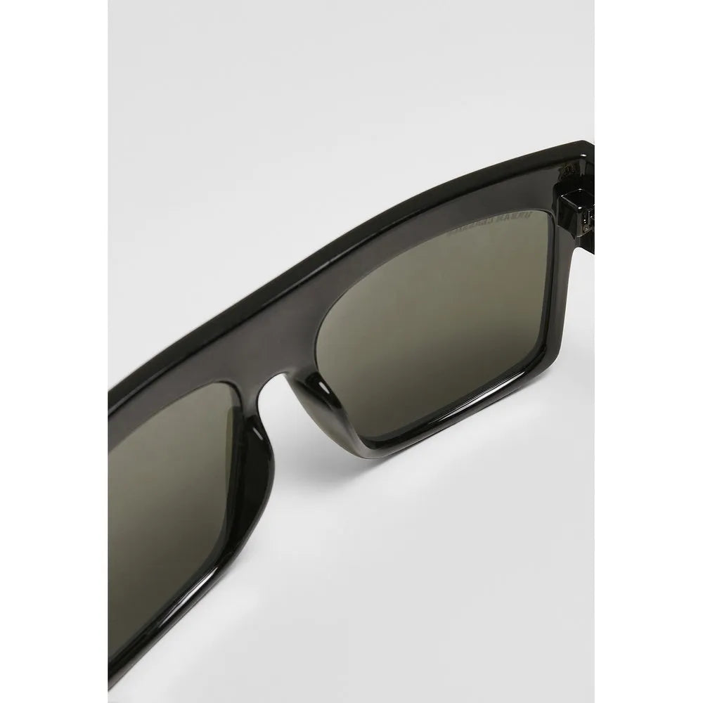https://www.tradeinn.com/f/13845/138451786_5/urban-classics-zakynthos-avec-chaine-sunglasses.webp