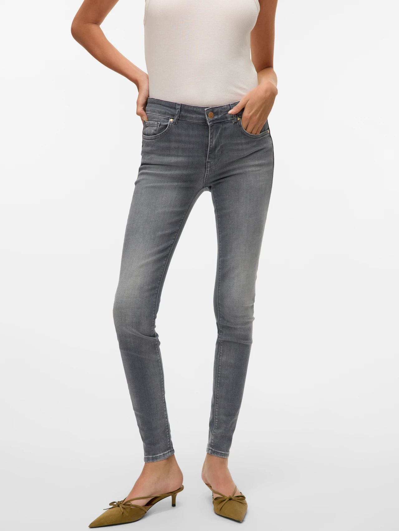 Vero Moda Embrace Gray Skinny Fit Jeans - Comfortable Stretch Denim