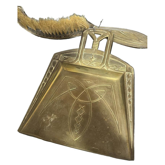 Antique Brass Dustpan and Brush Set – Handcrafted Vintage Cleaning Tool